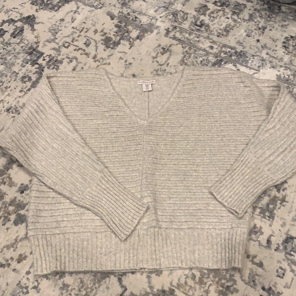 V neck sweater